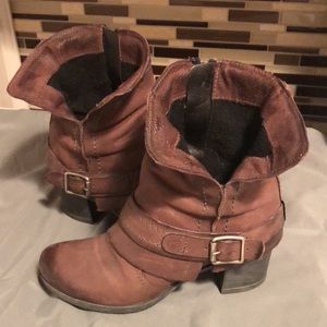 MJus leather booties